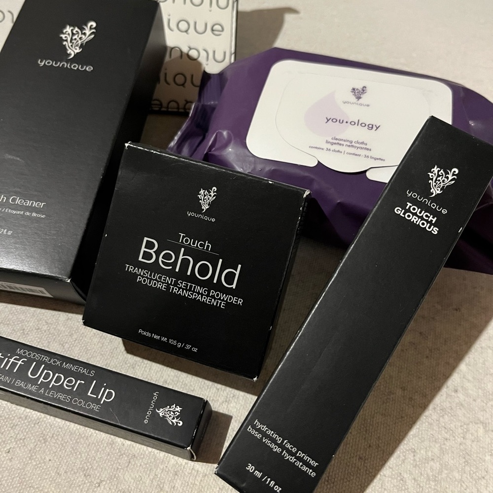 Huge discount Younique make up bundle